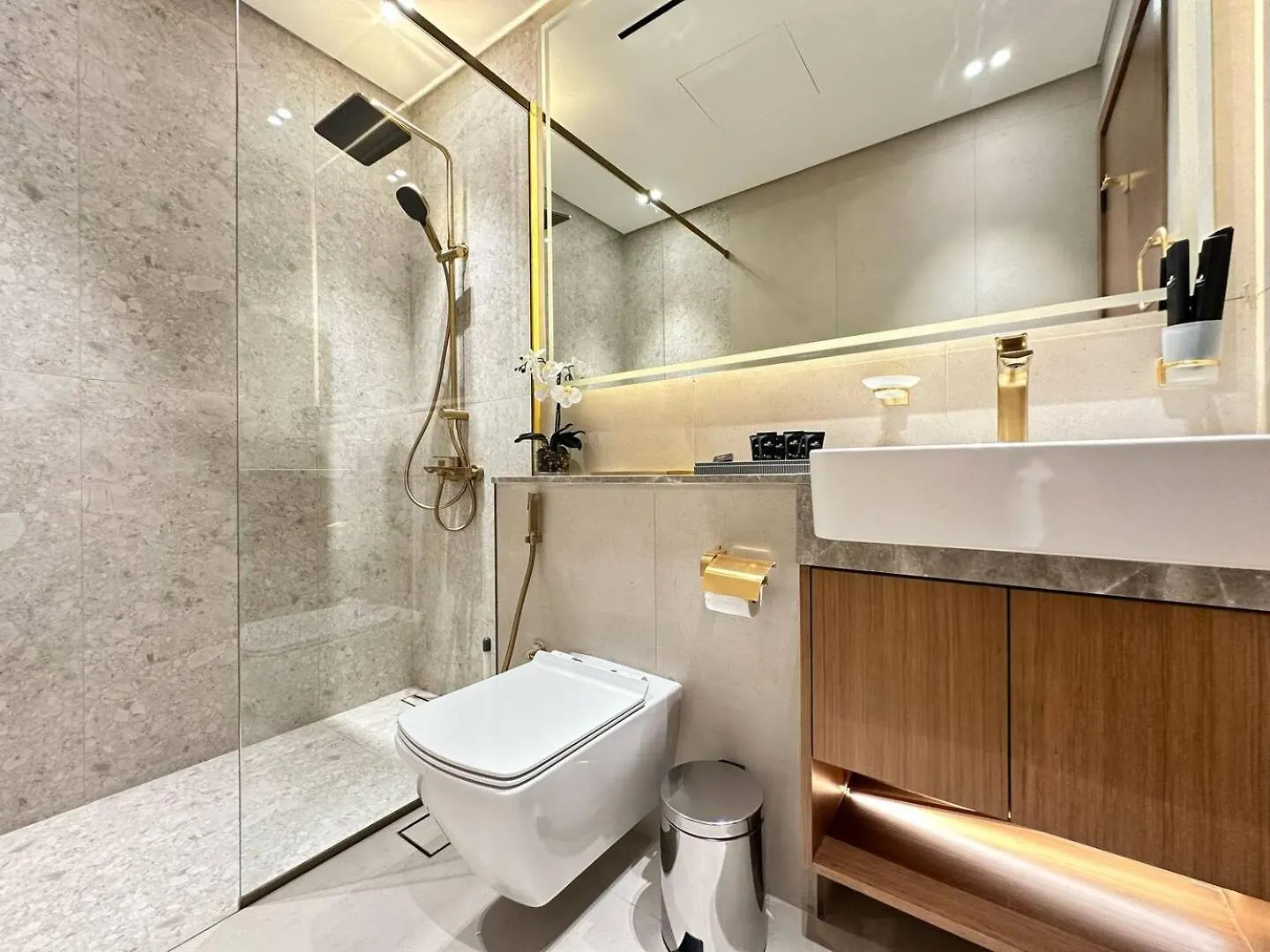 Stylish 2Br In Jvc Private Pool New Interiors Apartment Dubai