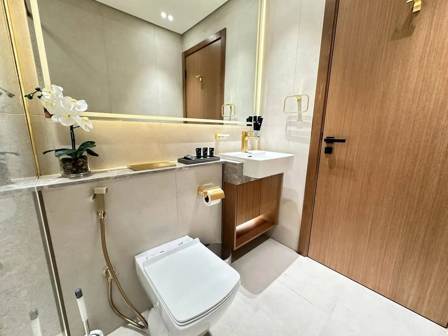 Stylish 2Br In Jvc Private Pool New Interiors Apartment Dubai 0*,