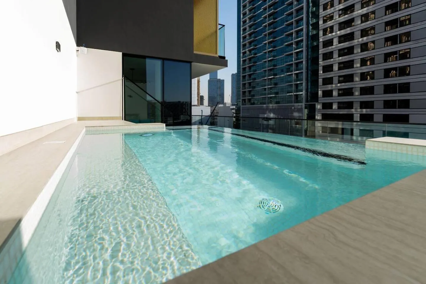 Stylish 2Br In Jvc Private Pool New Interiors Apartment Dubai