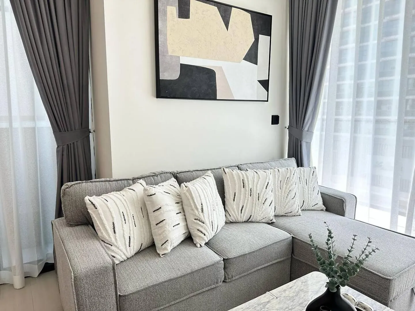Stylish 2Br In Jvc Private Pool New Interiors Apartment Dubai 0*,